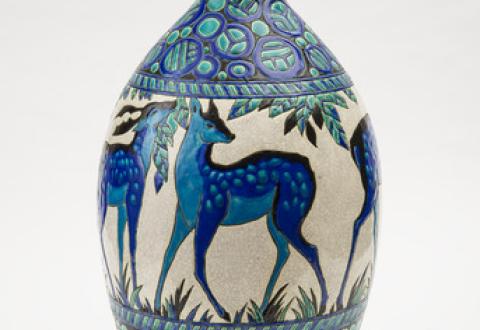 Vase avec gazelles