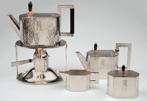 Josef Hoffmann, tea set, executed by the Wiener Werkstätte, 1903, Solver, coral and ebony, MAK, GO 2005 © MAK/Katrin Wisskirchen