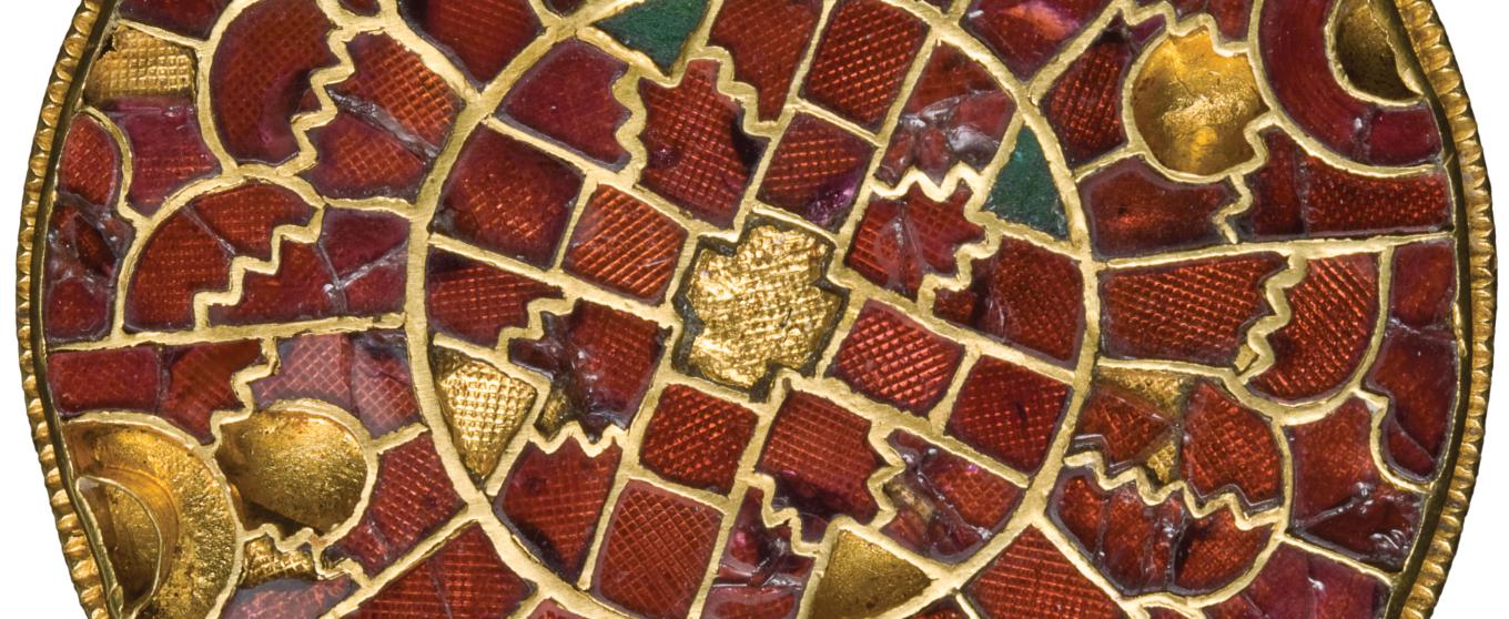 fibule mérovingienne, or, argent et grenat